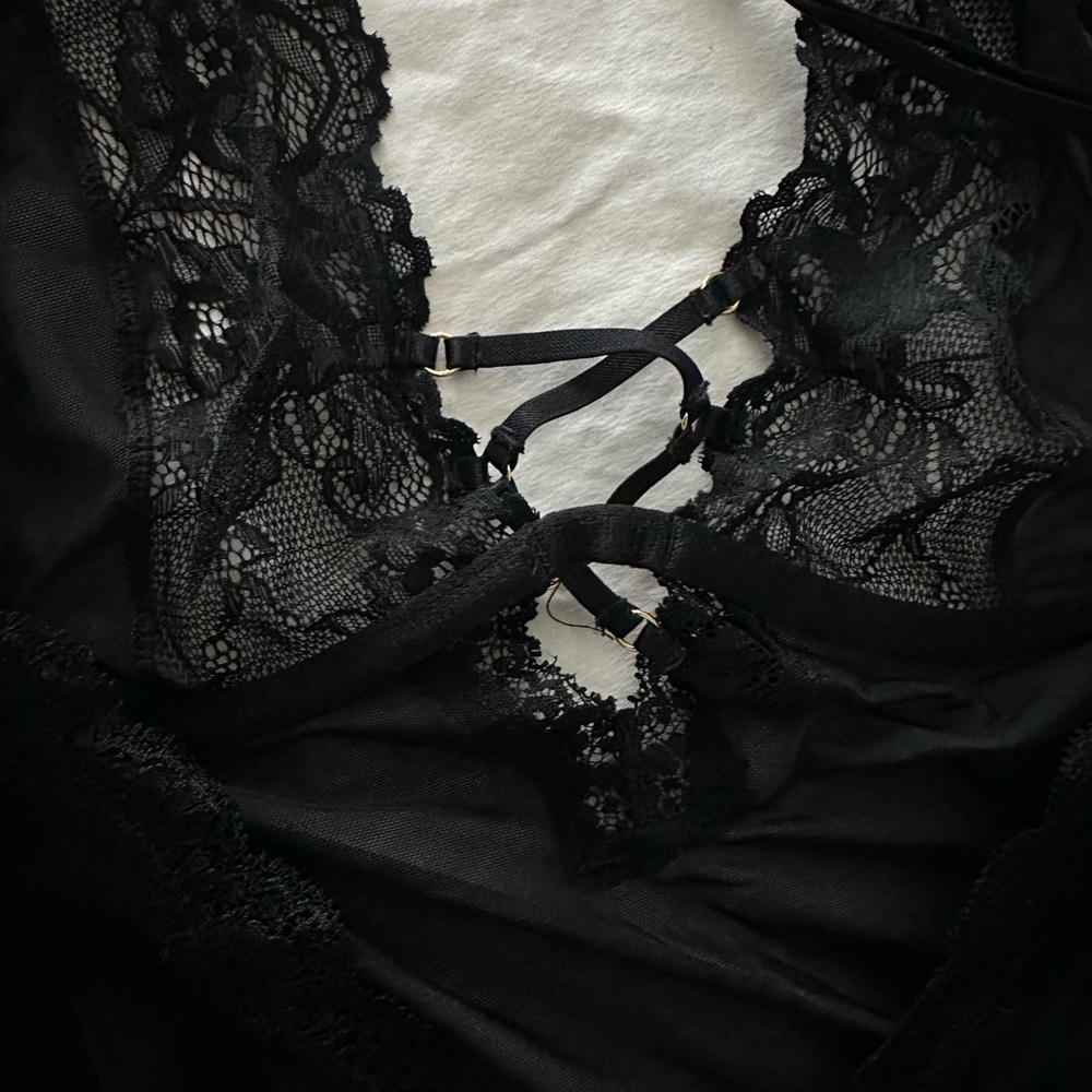 Women’s Negligee - Picture 3 of 15